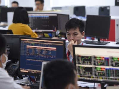 Chứng khoán phái sinh: Vững vàng trước sóng gió quốc tế